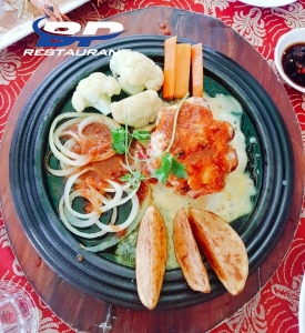 Cá hồi cuộn ba chỉ xông khói