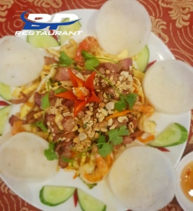 Món Gỏi xoài tôm thịt