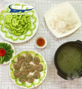 Lẩu khổ qua cá thác lác