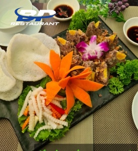 Chả lươn đùm trứng muối