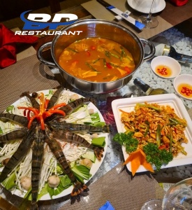 Lẩu tôm kim chi