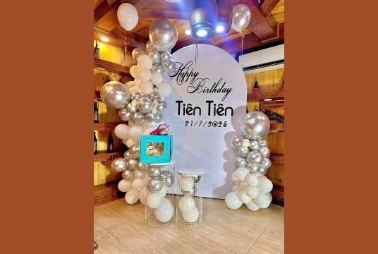 Tiệc Sinh Nhật Đặc Biệt tại Nhà Hàng Bình Phát cho Chị Tiên Tiên